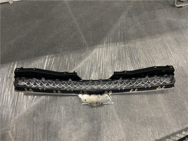 2007 Chevrolet Avalanche Replacement Grille