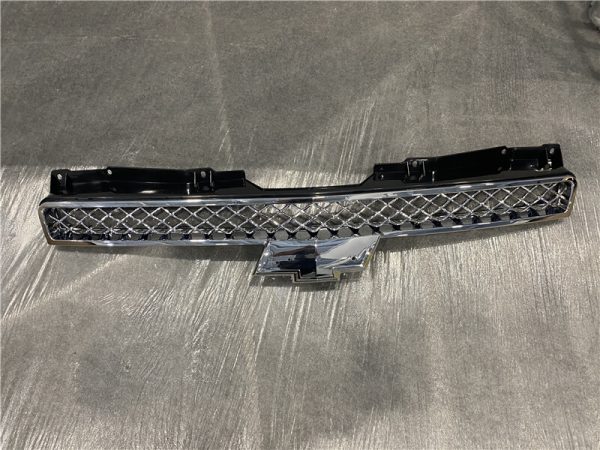 2007 Chevrolet Avalanche Replacement Grille