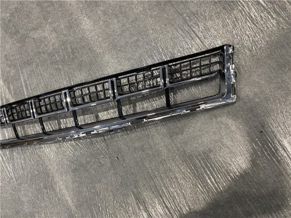 2010 Cadillac SRX Bumper Grille Replacement