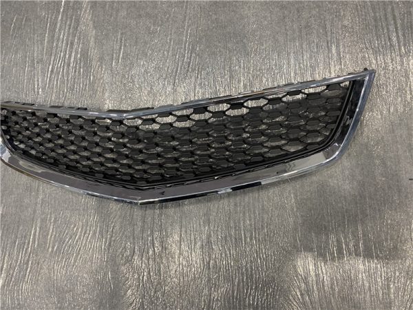 2010 Chevrolet Equinox Replacement Grille