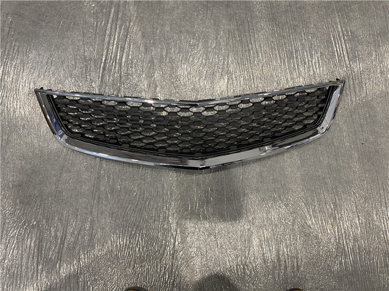 2010 Chevrolet Equinox Replacement Grille