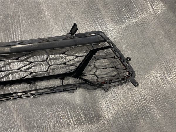2016-2018 Chevrolet Camaro Replacement Grille